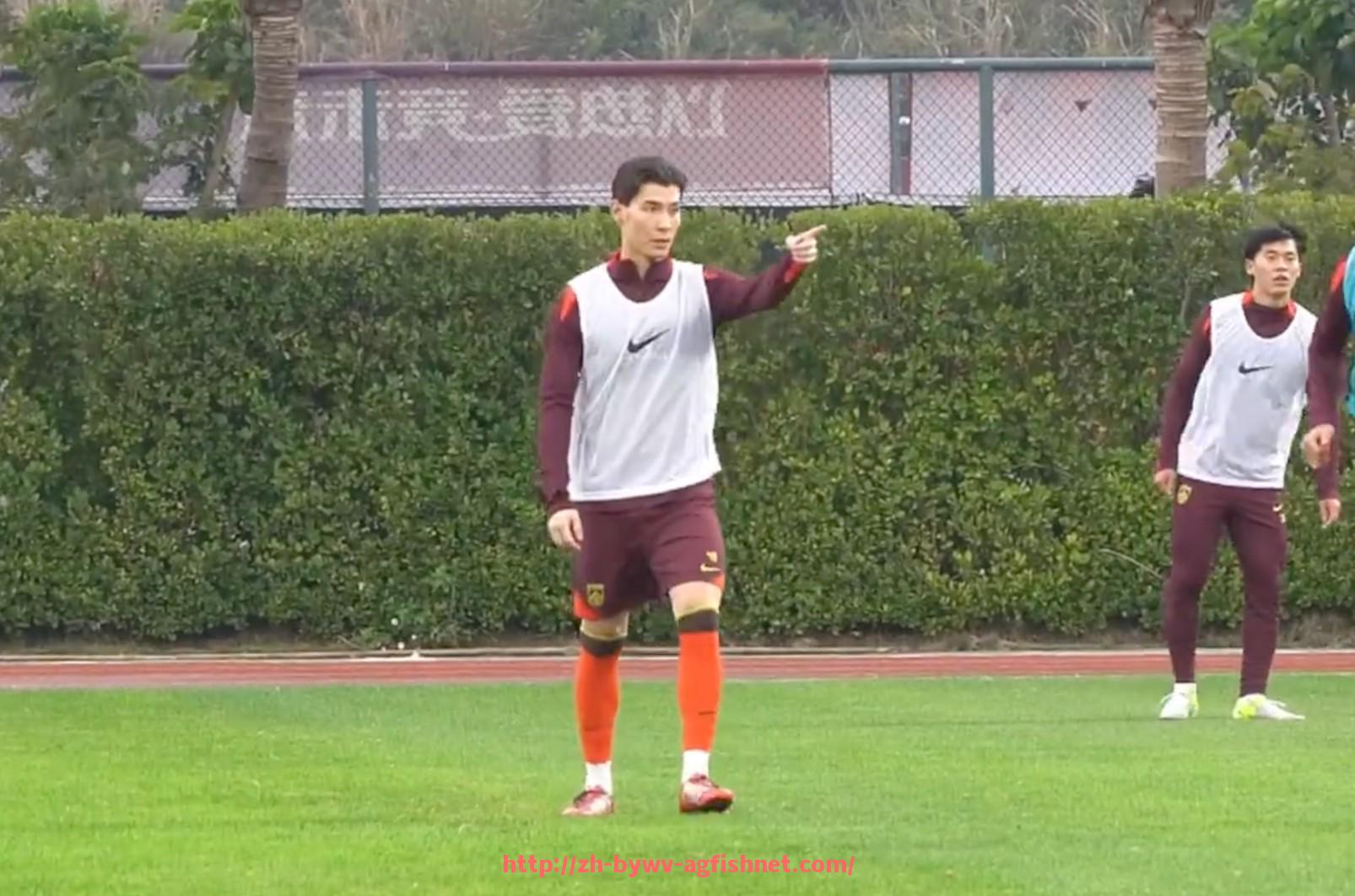 AG捕鱼王官网-英超历史上公开出柜的两位球员故事